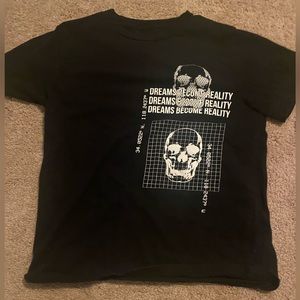 Soft black tee with skull design
